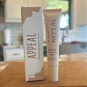 BOGO Appeal Hydrating Eyeshadow Primer - Cream